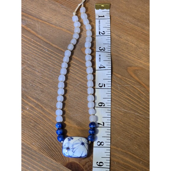 Vintage Artisan-Made Blue & White Floral Pottery Pendant Beaded Necklace - Picture 5 of 7